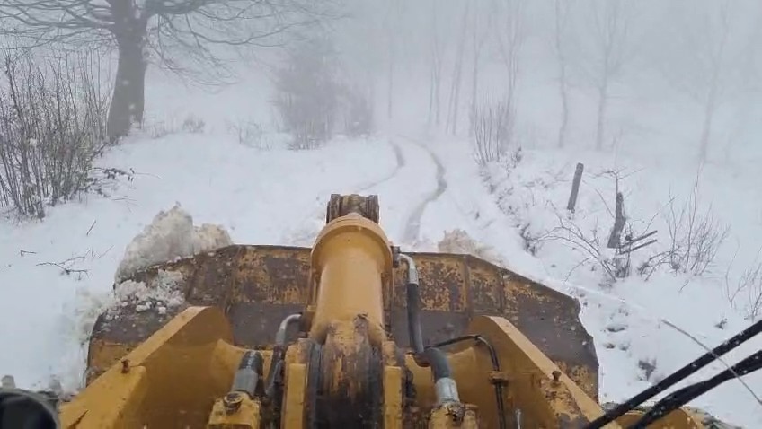 Nisan öncesi Kartepe’de kar sürprizi
