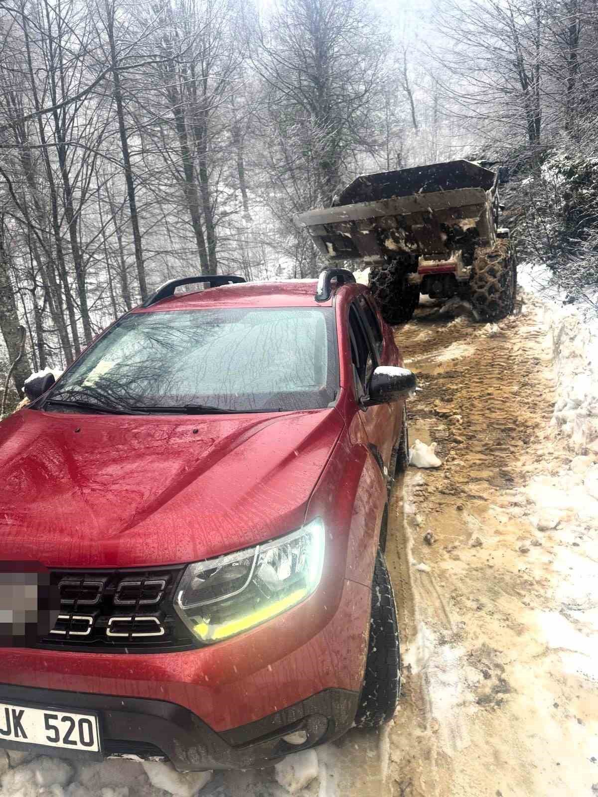 Nisan öncesi Kartepe’de kar sürprizi
