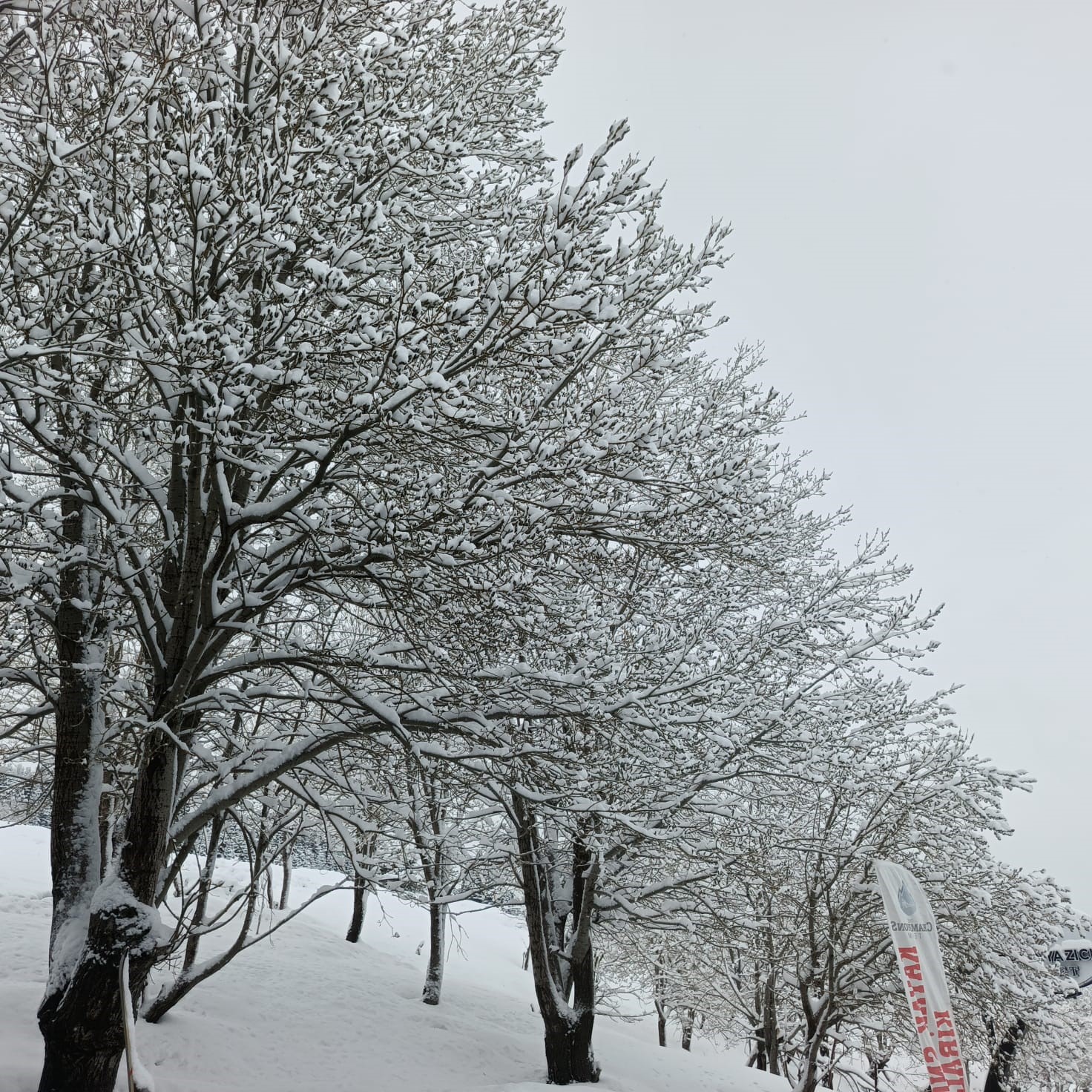 Nisan sonunda Uludağ’da kış geri döndü

