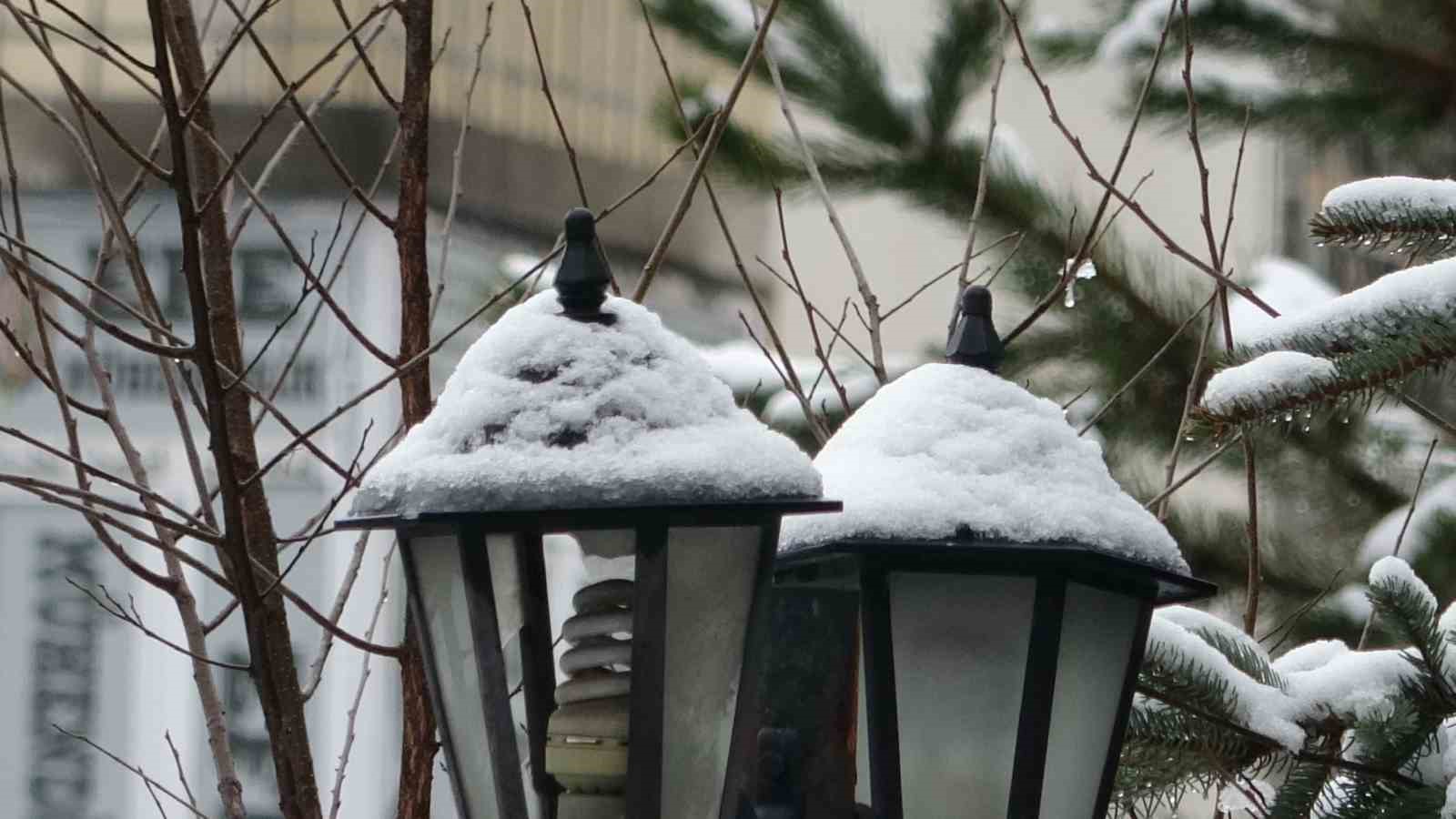 Nisanda kar sürprizi
