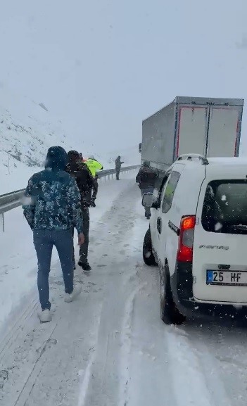 Nisan’da kış geri döndü
