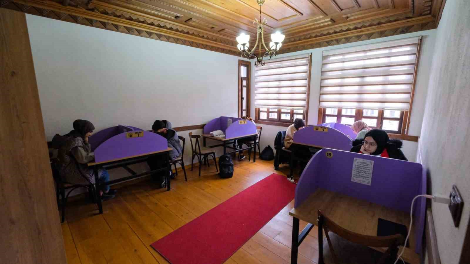 Nöbetçi Kitaphanelerden 816 bin 593 öğrenci faydalandı
