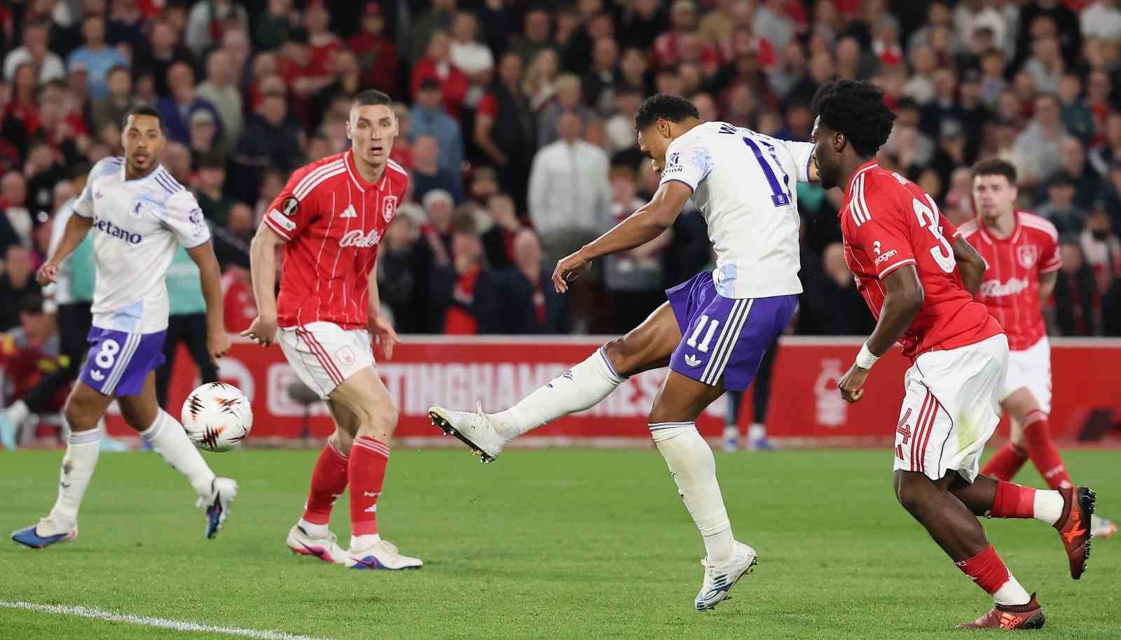 Nottingham Forest evinde Aston Villa’yı devirdi
