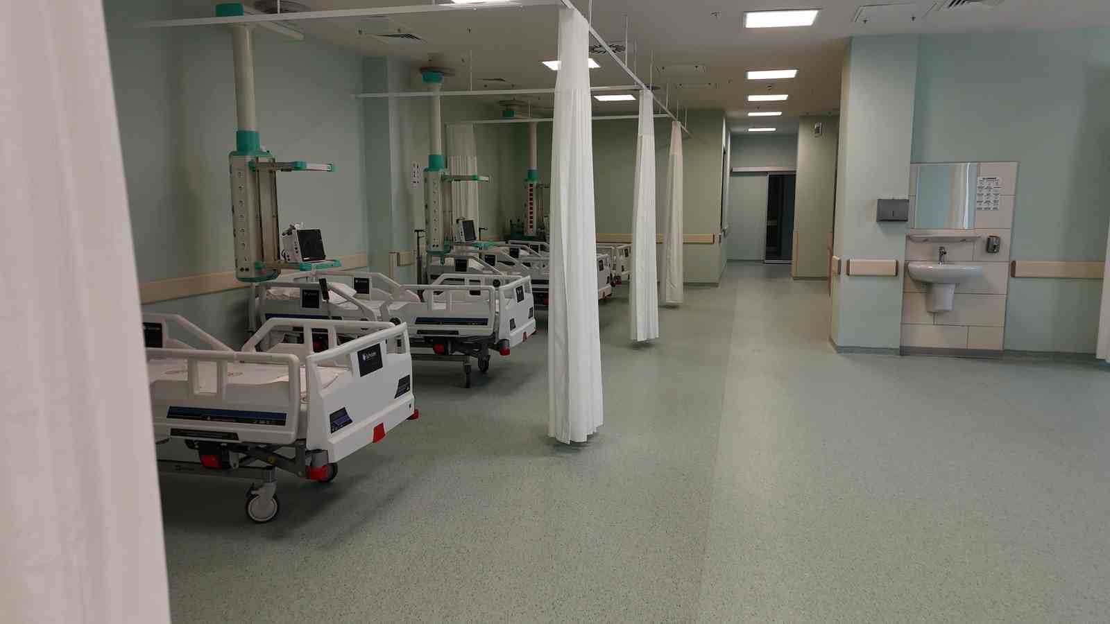 Nurdağı’nda çelik konstrüksiyonlu hastane 9 ayda tamamlandı, deprem bölgesine nefes oldu
