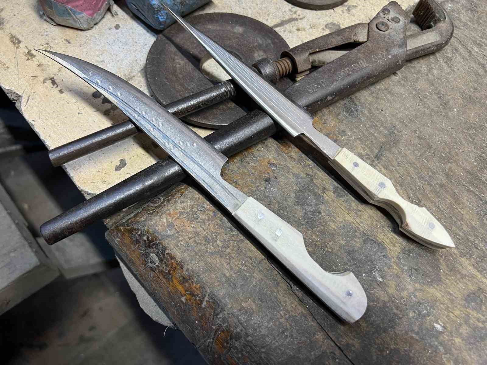 O Sürmene kamasının son ustalarından
O Sürmene kamasının son ustalarından