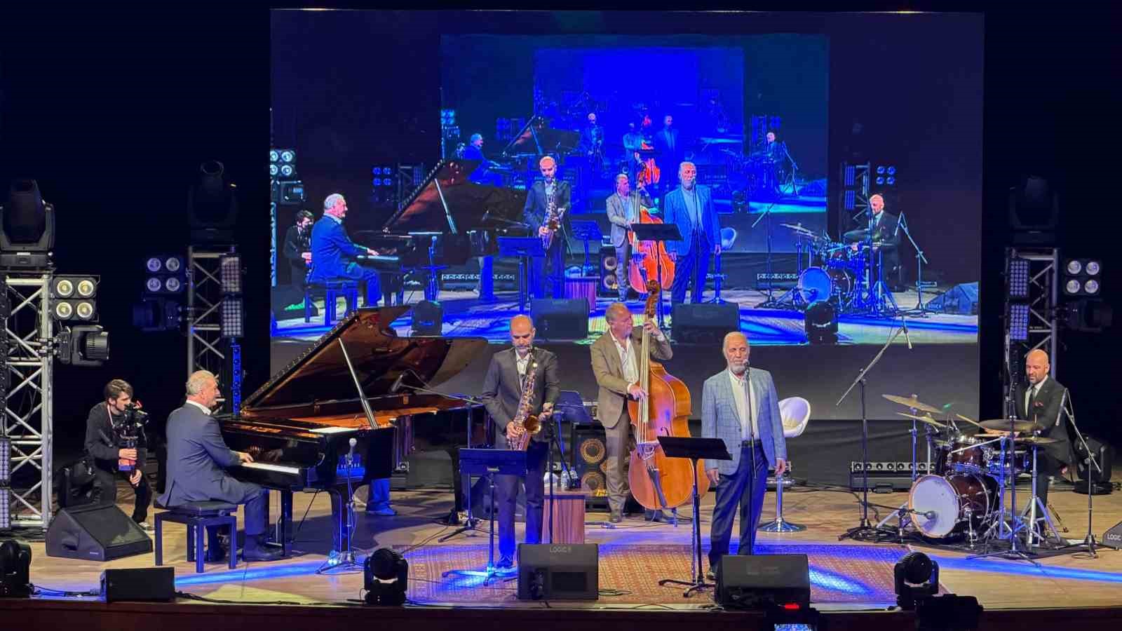 ODTÜ 70. yılını, sanat etkinlikleriyle kutluyor
ODTÜ 70. yılını, sanat etkinlikleriyle kutluyor