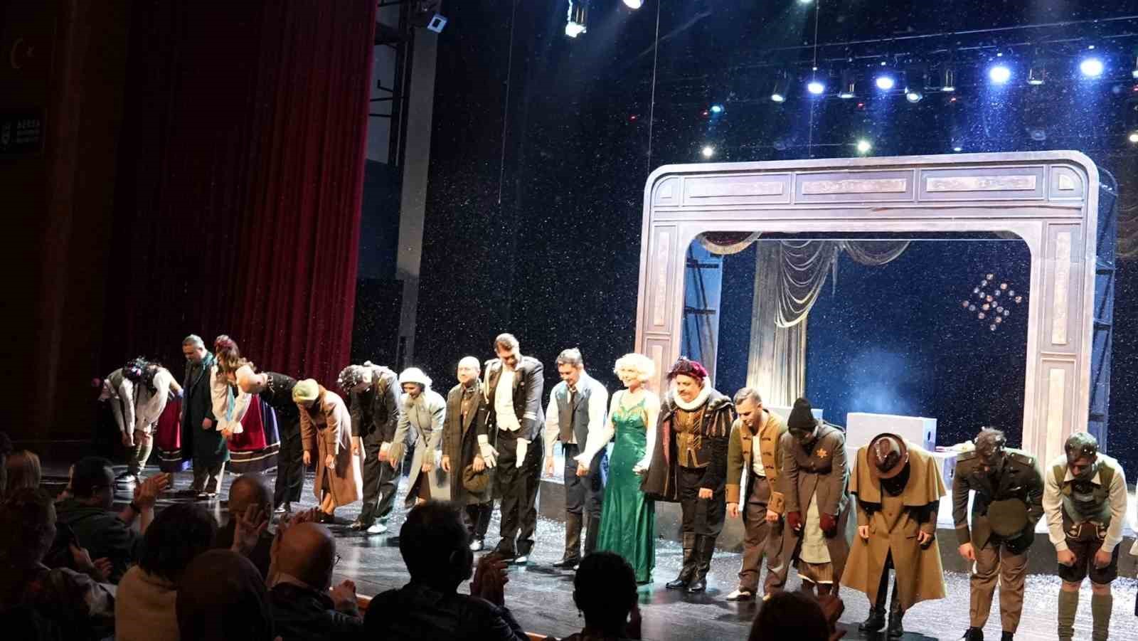 Ödüllü oyun Bursa’daki festivalde sahnelendi
