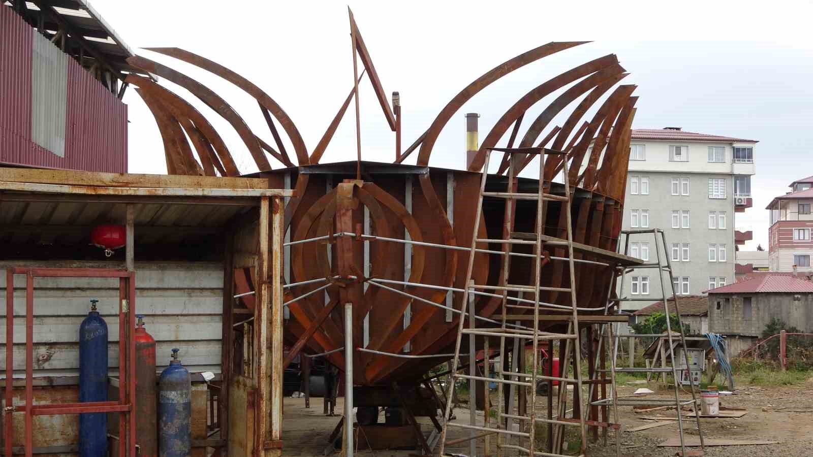 Of’tan Senegal’e balıkçı teknesi ihracatı
