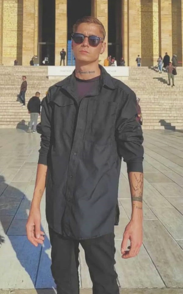 Oğlunu parkta 36 bıçak darbesiyle öldüren babaya müebbet
