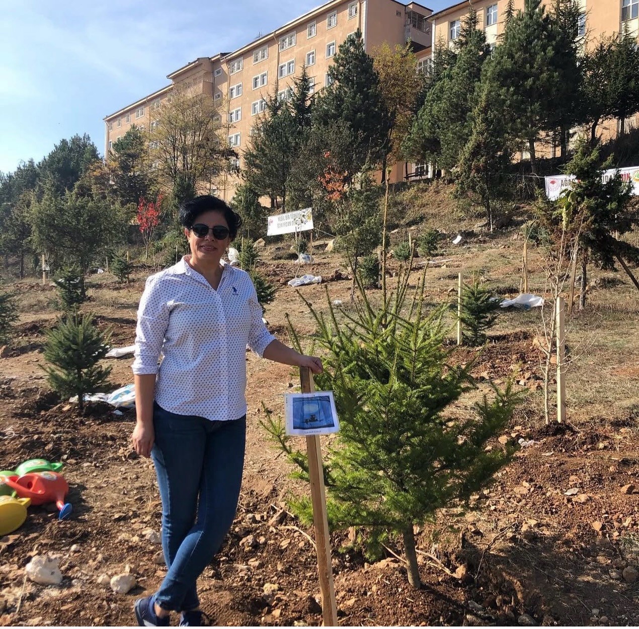 Oğlunun acısına yüreği dayanmadı: Mezar başında kalp krizi geçiren anne hayatını kaybetti
