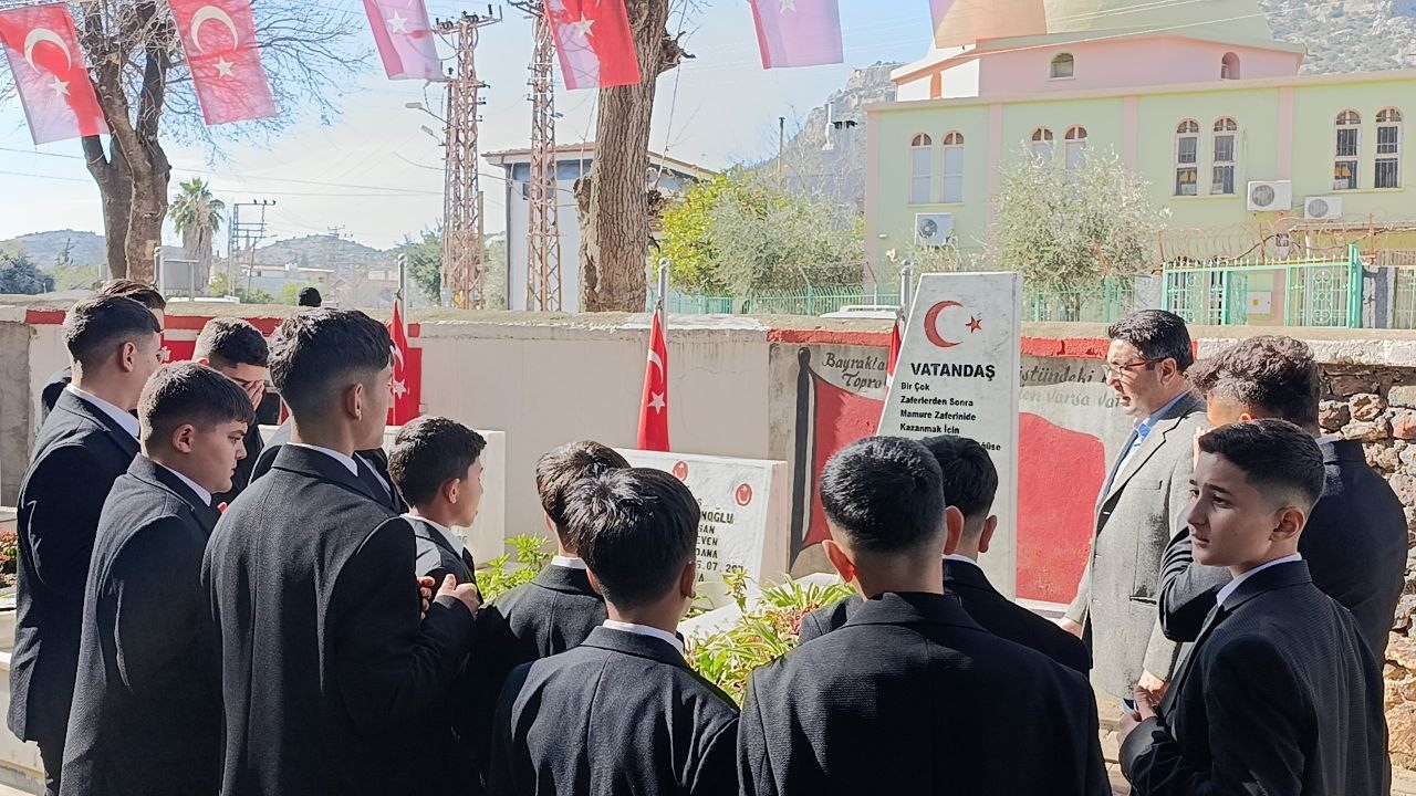 Öğrenciler Anvarza’da zeybek oynadı
