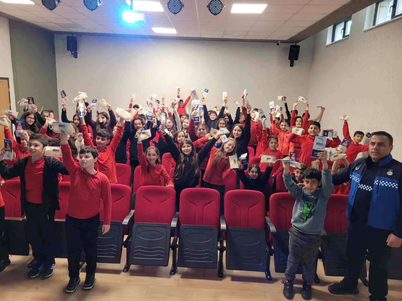 Öğrenciler bilinçli tüketici olmanın püf noktalarını öğreniyor
