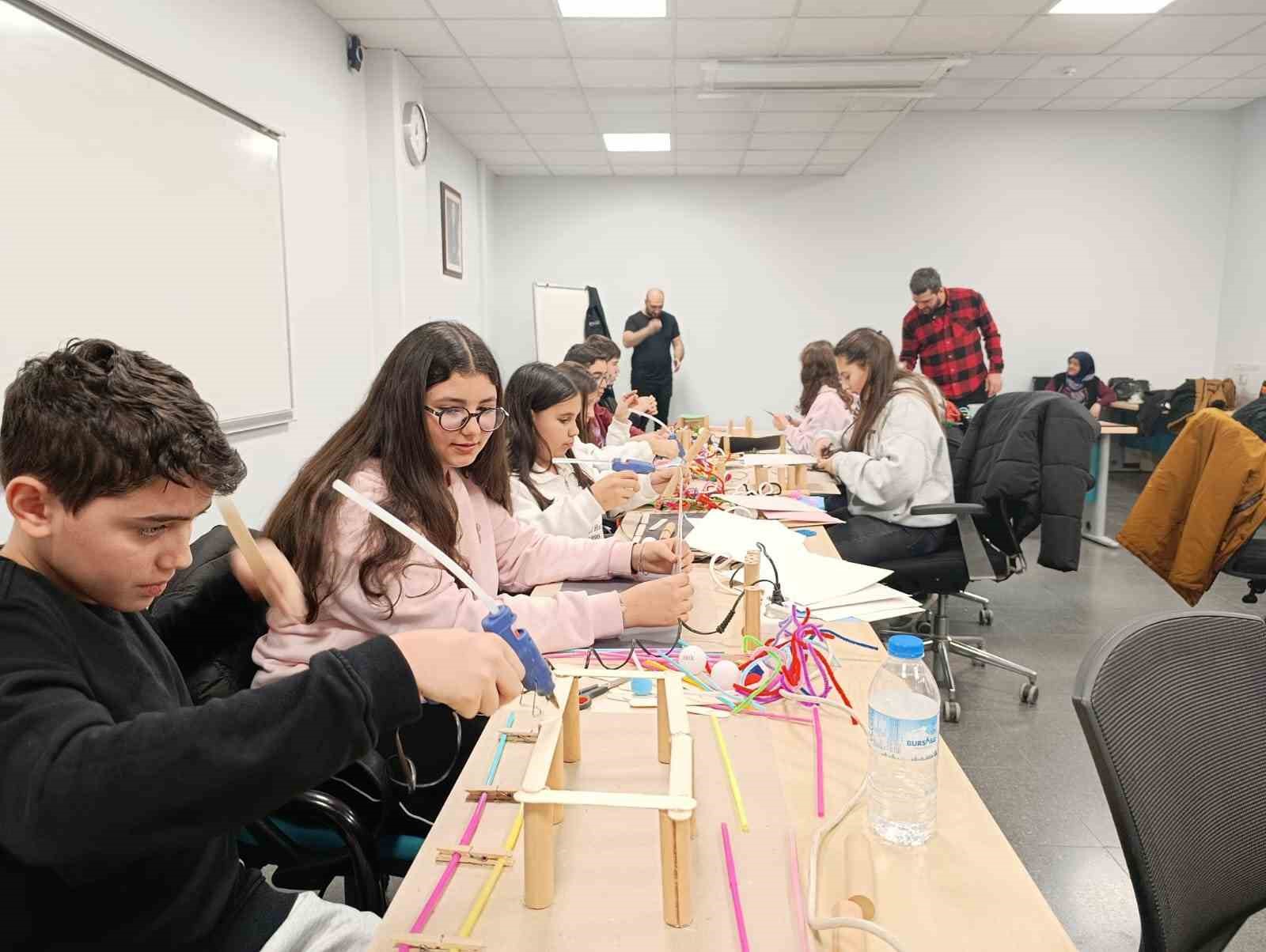 Öğrenciler BURULAŞ’ta hem eğlendi hem de öğrendi
