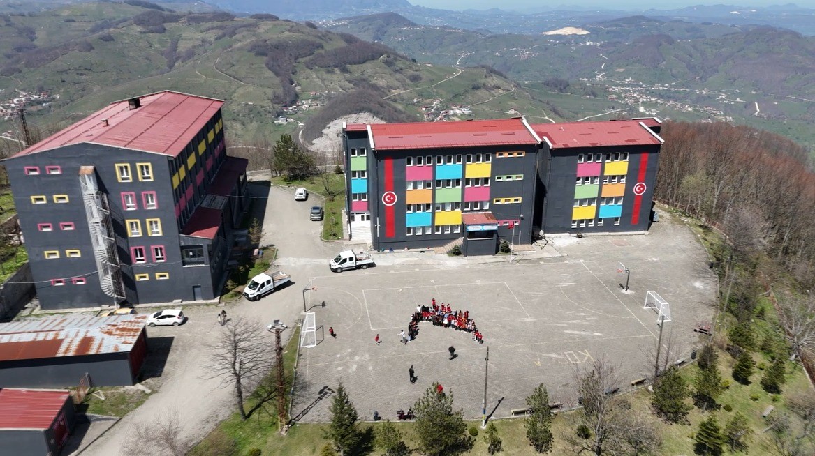 Öğrenciler istedi, Başkan Güler yerine getirdi
