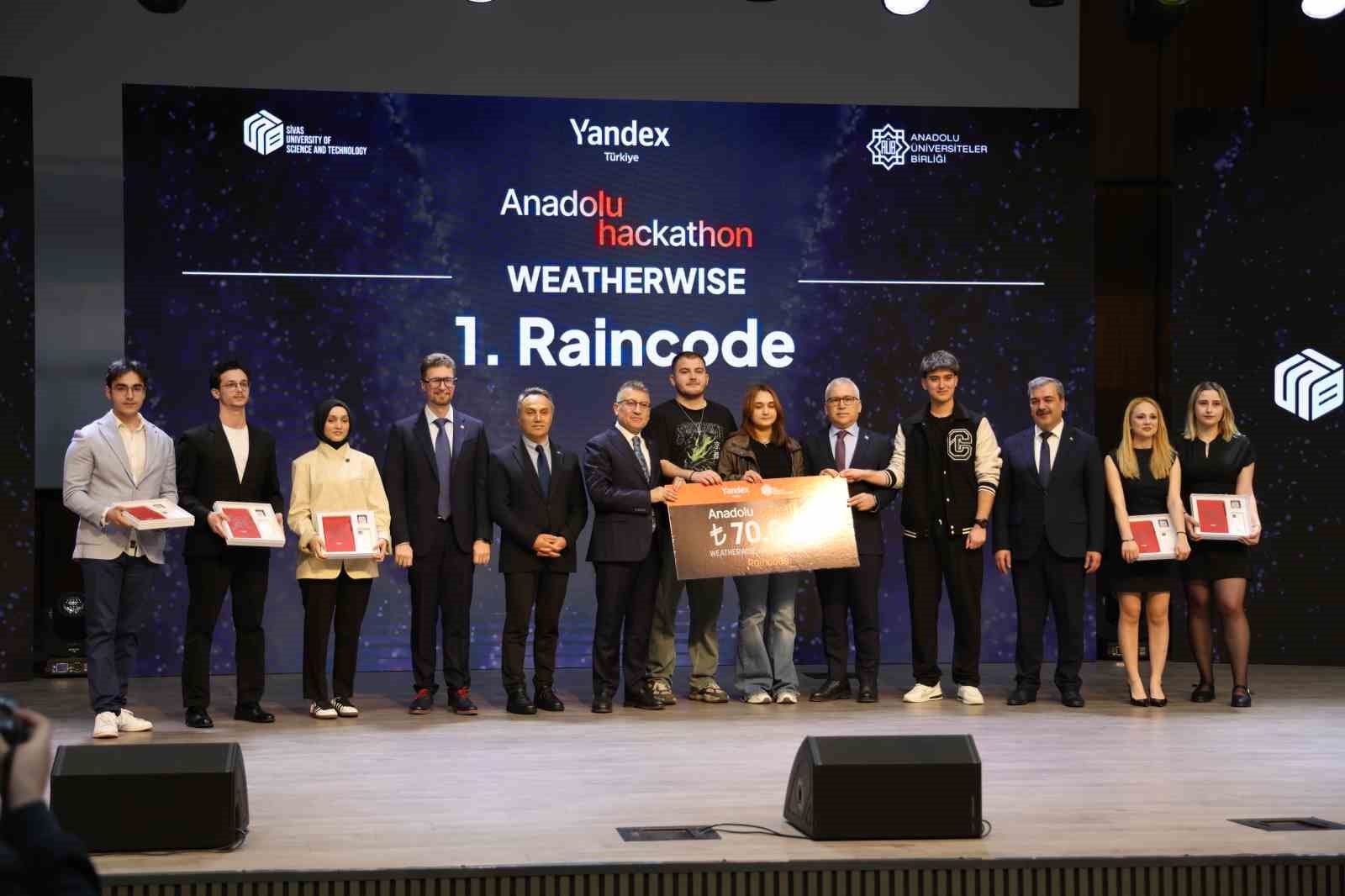 Öğrenciler sorunlara yapay zekâ ile çözüm üretti, Anadolu Hackathon’un kazananları açıklandı
