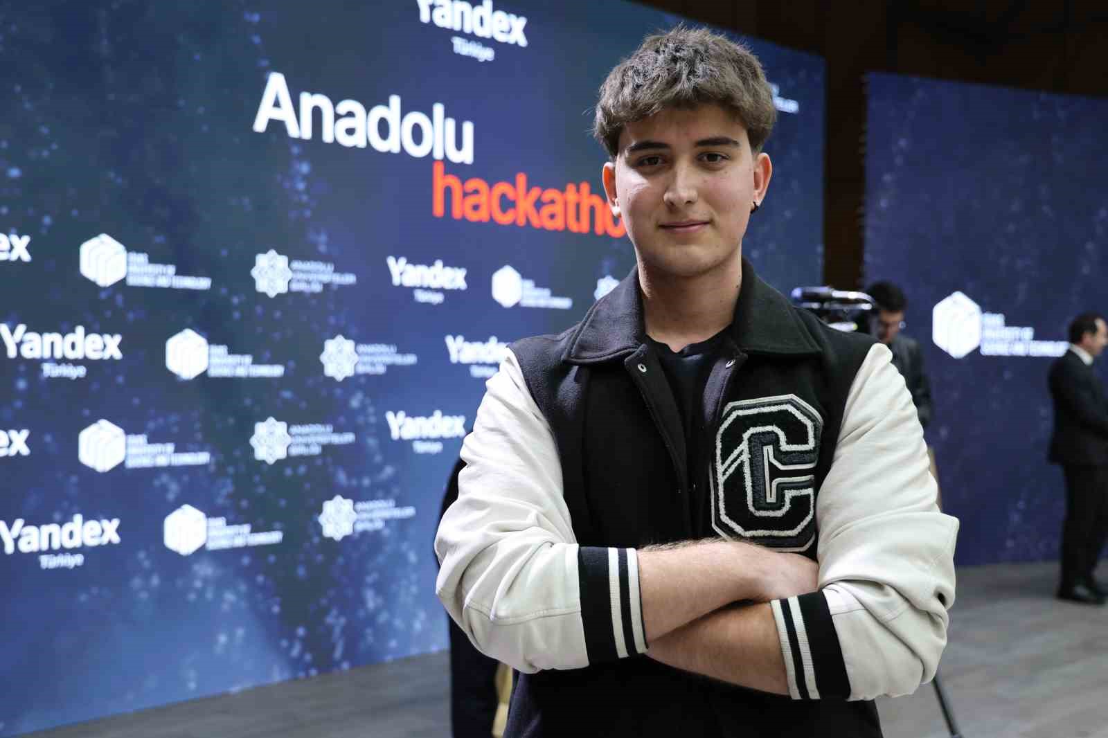 Öğrenciler sorunlara yapay zekâ ile çözüm üretti, Anadolu Hackathon’un kazananları açıklandı
