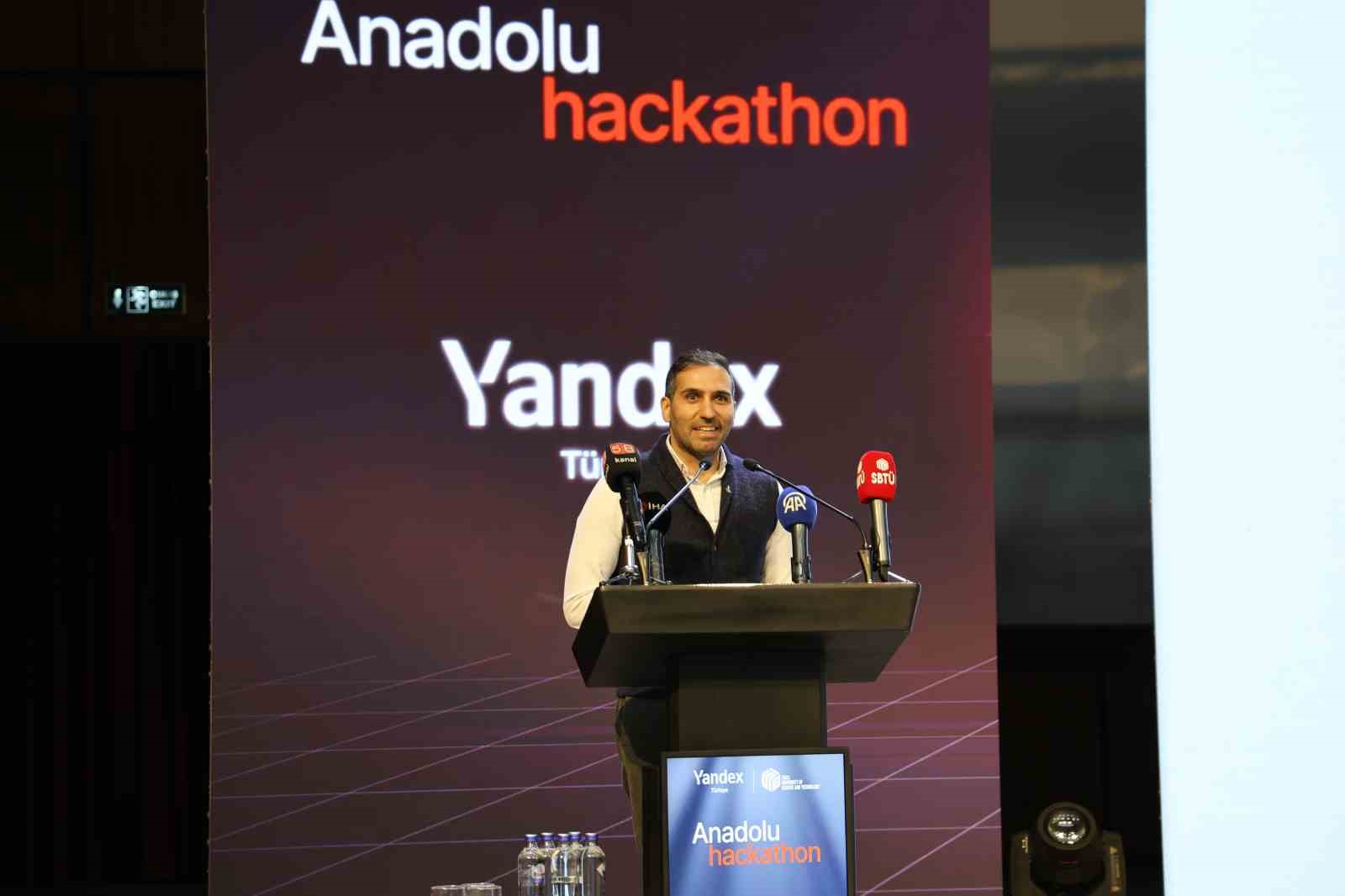 Öğrenciler sorunlara yapay zekâ ile çözüm üretti, Anadolu Hackathon’un kazananları açıklandı
