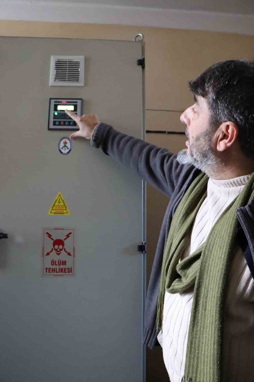 Öğrencilerden enerji tasarrufu sağlayan sistem
Öğrencilerden enerji tasarrufu sağlayan sistem