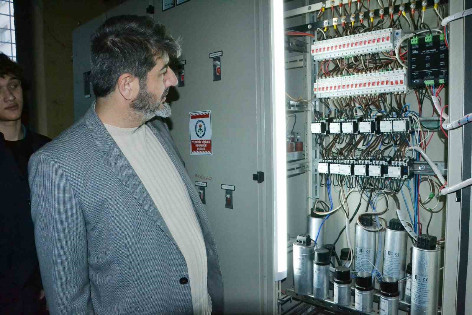 Öğrencilerden enerji tasarrufu sağlayan sistem
Öğrencilerden enerji tasarrufu sağlayan sistem