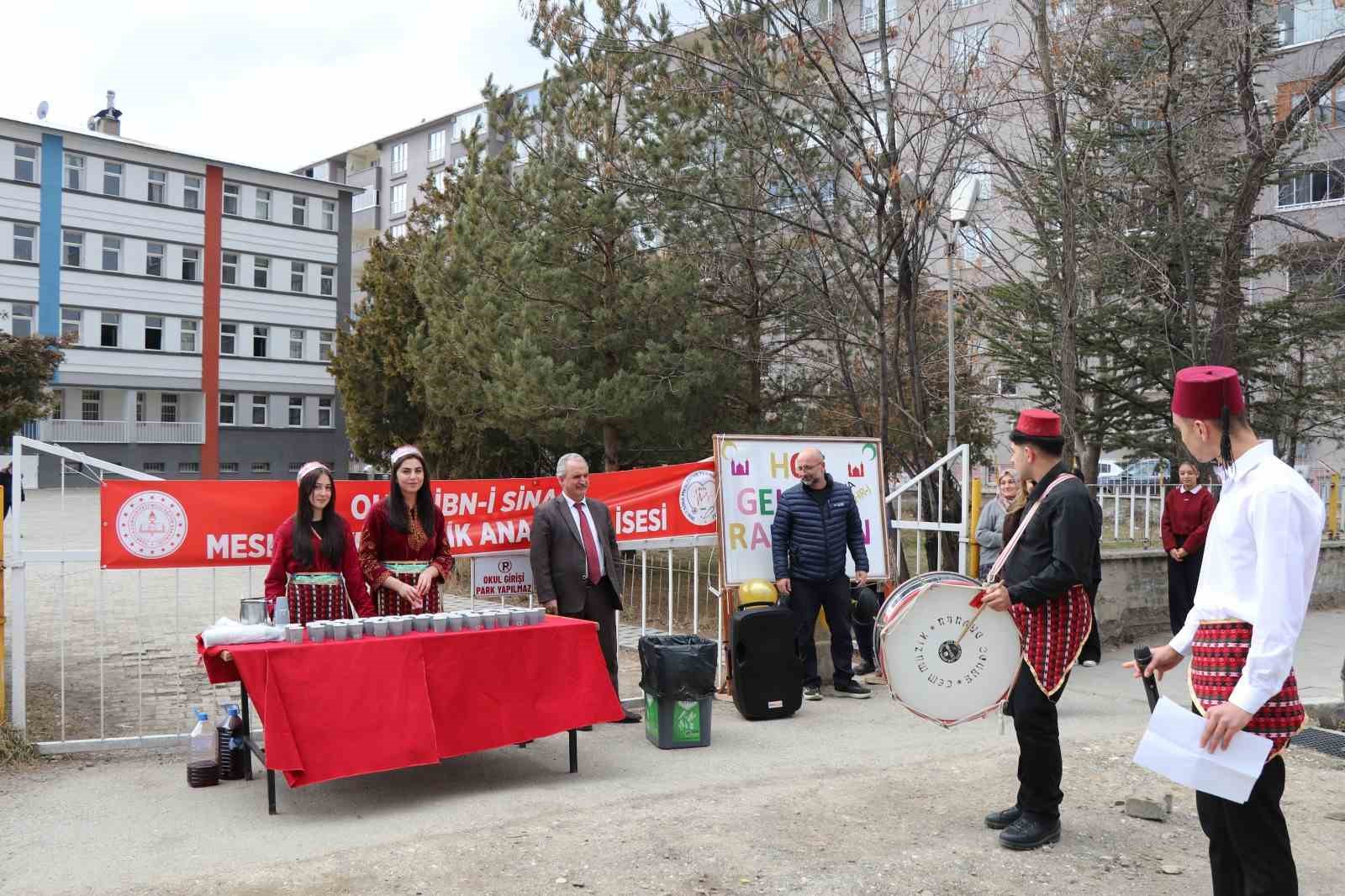 Öğrencilerden "Hoş Geldin Ramazan" etkinliği
