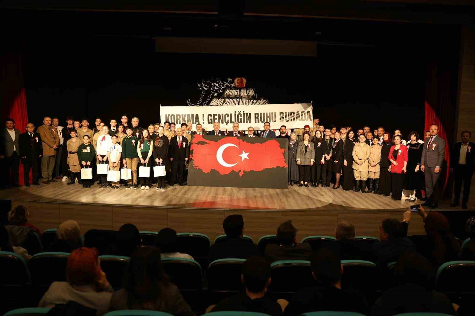 Öğrencilerden İstiklal Marşı’na anlamlı program
