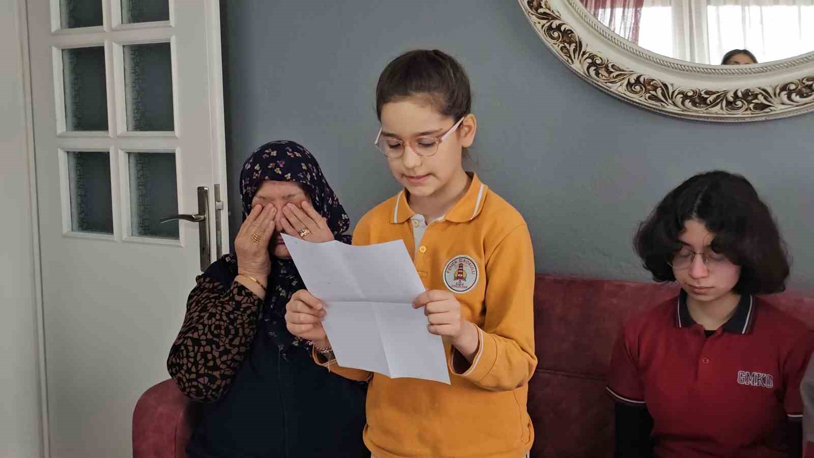 Öğrencilerden şehit ailelerine vefa: "Onları unutmadığımızı göstermek istedik"
