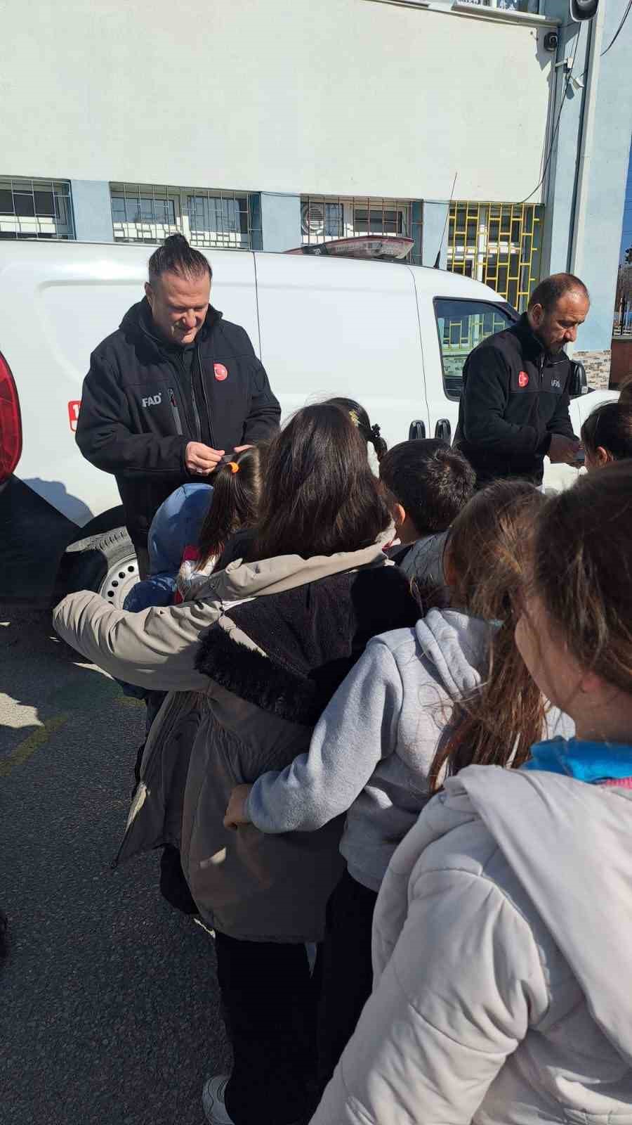 Öğrencilere afet farkındalık eğitimi verildi
