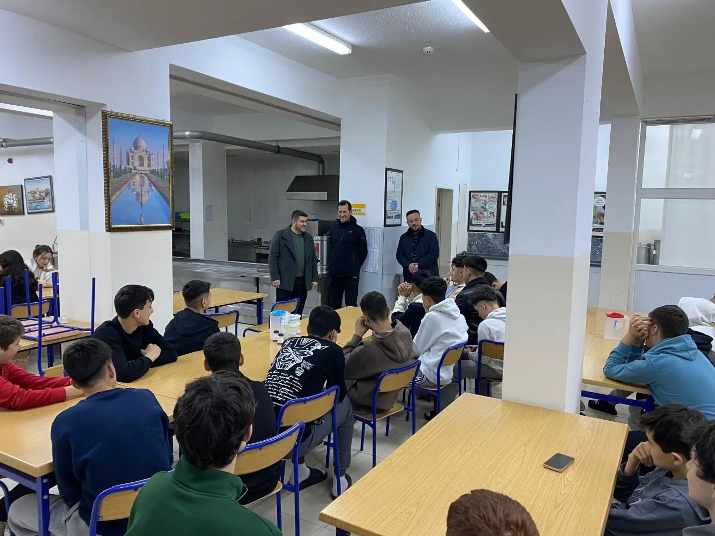 Öğrencilere anlamlı Berat Kandil programı
Öğrencilere anlamlı Berat Kandil programı