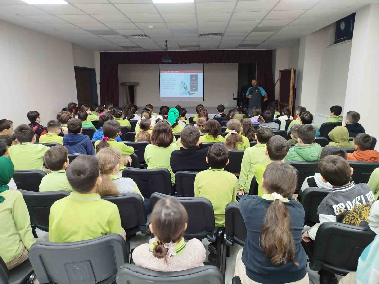 Öğrencilere sağlıklı çocuk sağlıklı gelecek etkinliği
