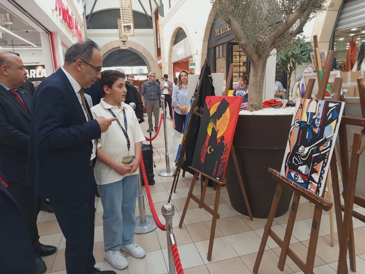 Öğrencilerin yıl boyunca emek verdikleri eserler görücüye çıktı
