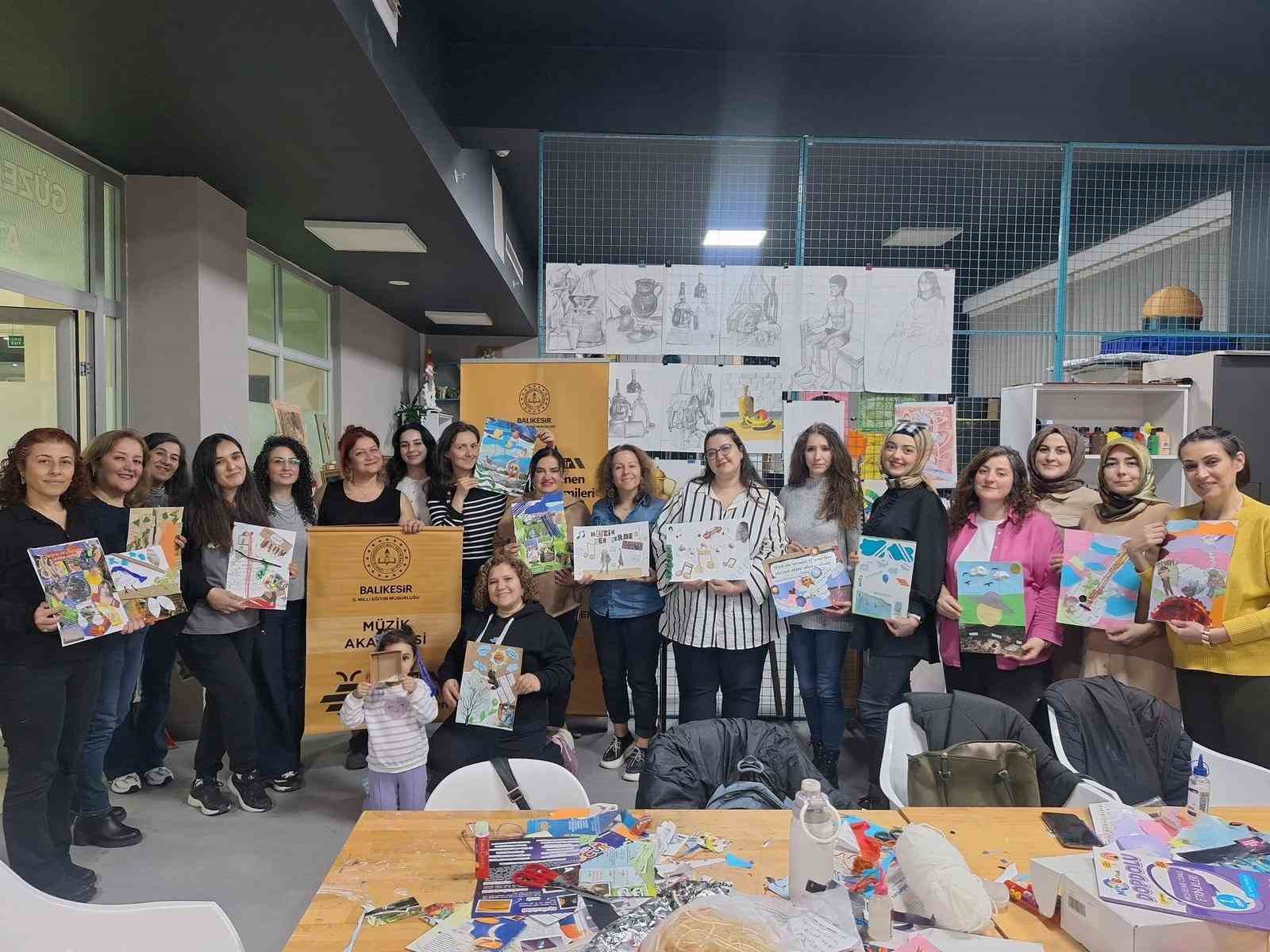 Öğretmen Akademisinde sanat dolu anlar
Öğretmen Akademisinde sanat dolu anlar