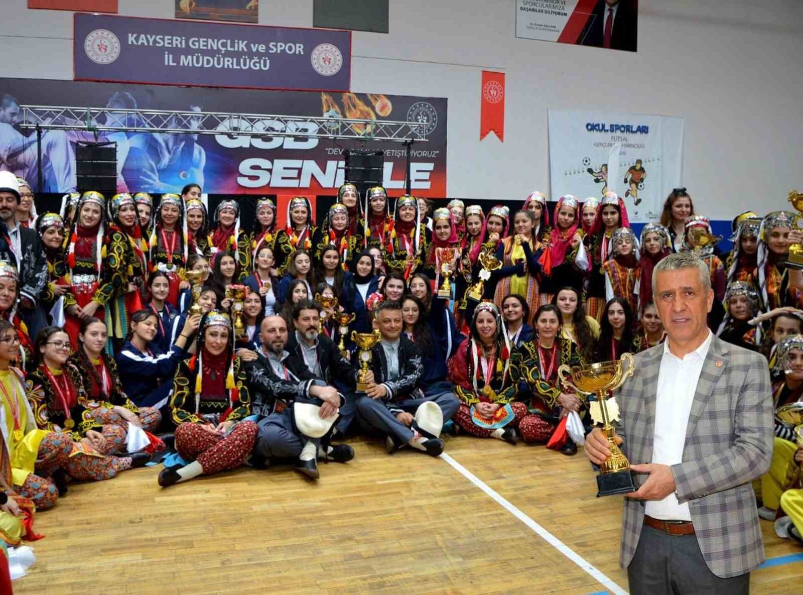 Öğretmen öğretmenlere ders verdi, Türkiye’de ilki gerçekleştirdi
