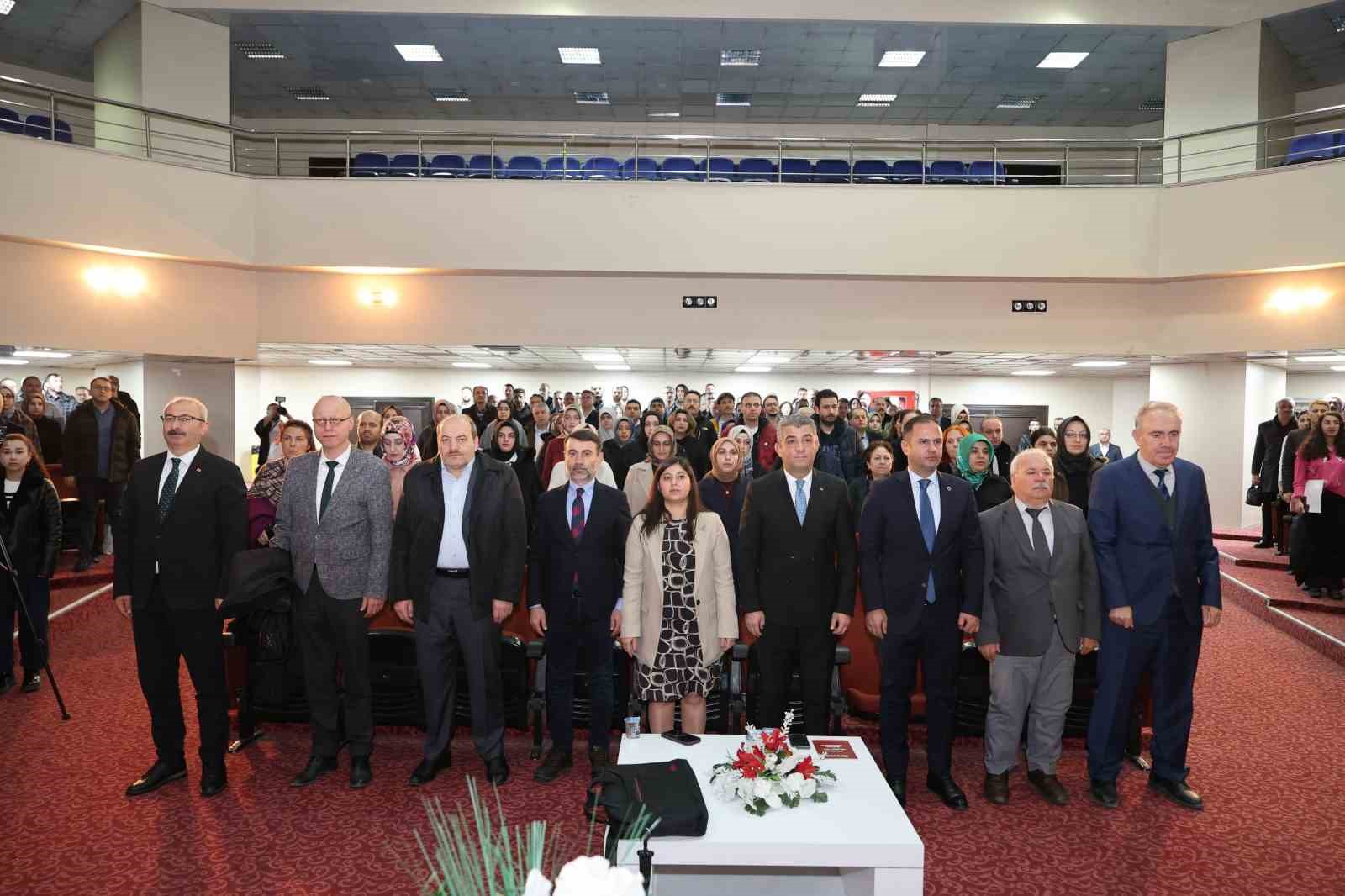 Öğretmenlere  "Güvenli Gelecek İçin Dijital Okuryazarlık" bilgilendirmesi
