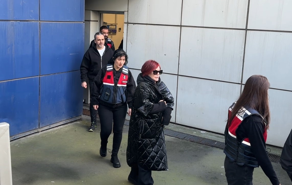 Oktay Kaynarca ve Emel Müftüoğlu’nun da aralarında bulunduğu şüpheliler sağlık kontrolüne getirildi
