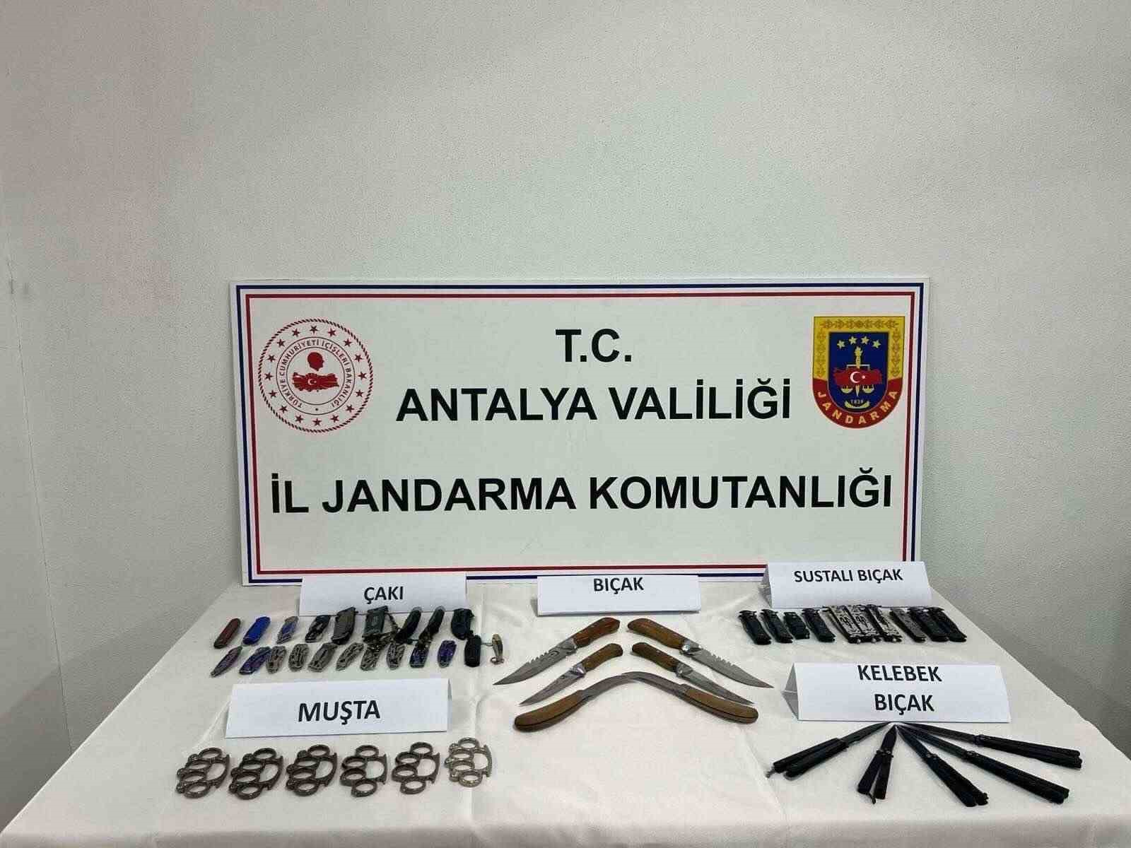 Okul çevrelerinde tehlikeli satışa jandarma müdahalesi
