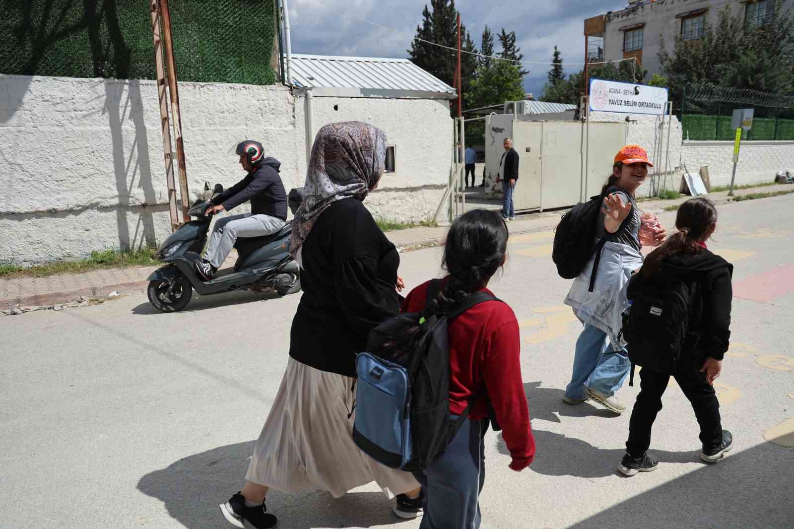 Okul çevresindeki silah sesleri paniğe neden oldu
