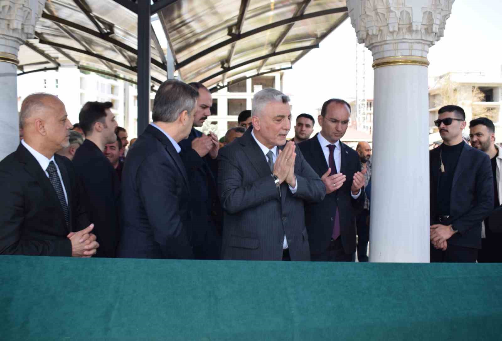 Okul saldırısında hayatını kaybeden Furkan son yolculuğuna uğurlandı
