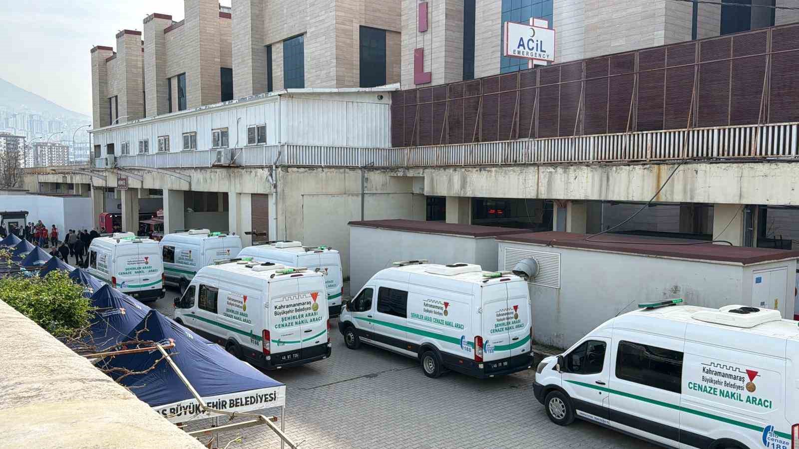 Okul saldırısında hayatını kaybedenlerin cenazeleri ailelerine teslim edilmeye başlandı
