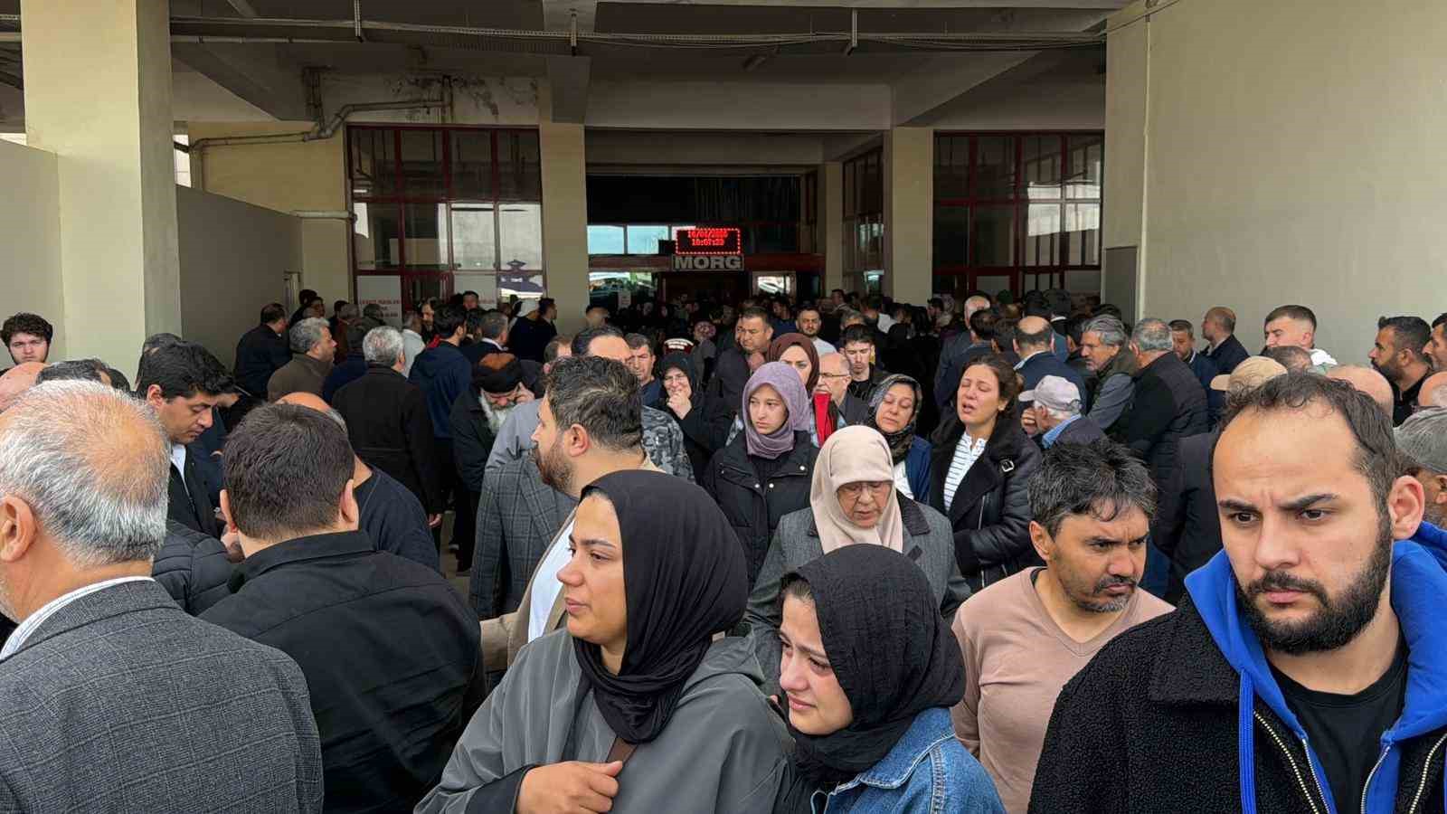 Okul saldırısında hayatını kaybedenlerin cenazeleri ailelerine teslim edilmeye başlandı
