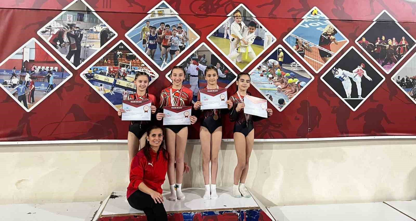 Okul sporları cimnastik müsabakaları tamamlandı
Okul sporları cimnastik müsabakaları tamamlandı