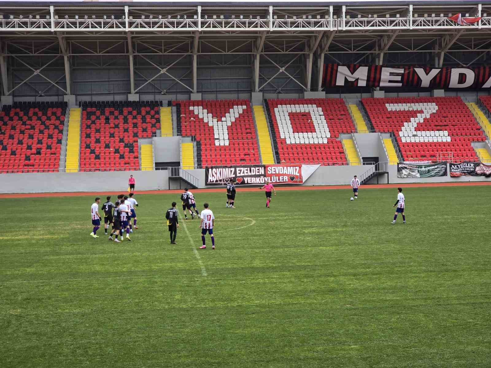 Okul sporları futbol gençler grup yarışmaları 288 sporcunun katılımıyla Yozgat’ta başladı
