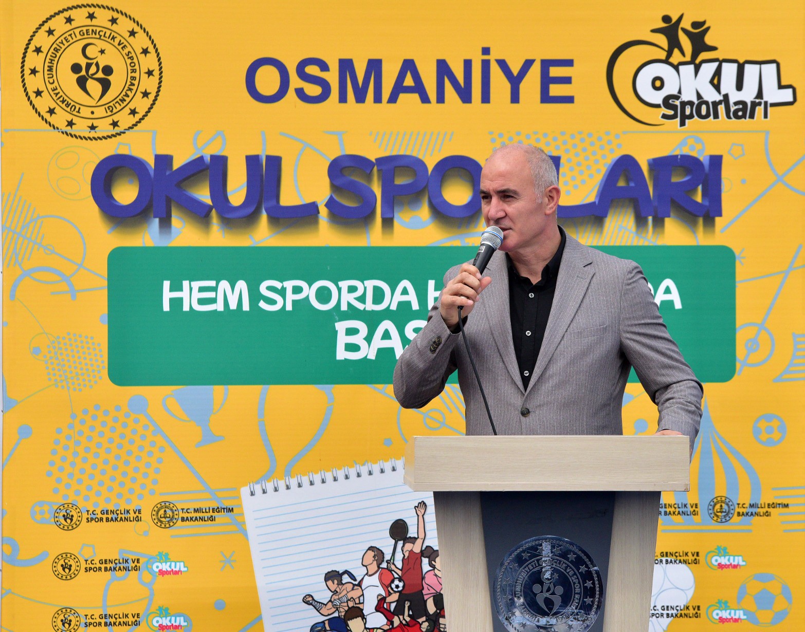 Okul sporları hokey grup müsabakaları Osmaniye’de başladı
