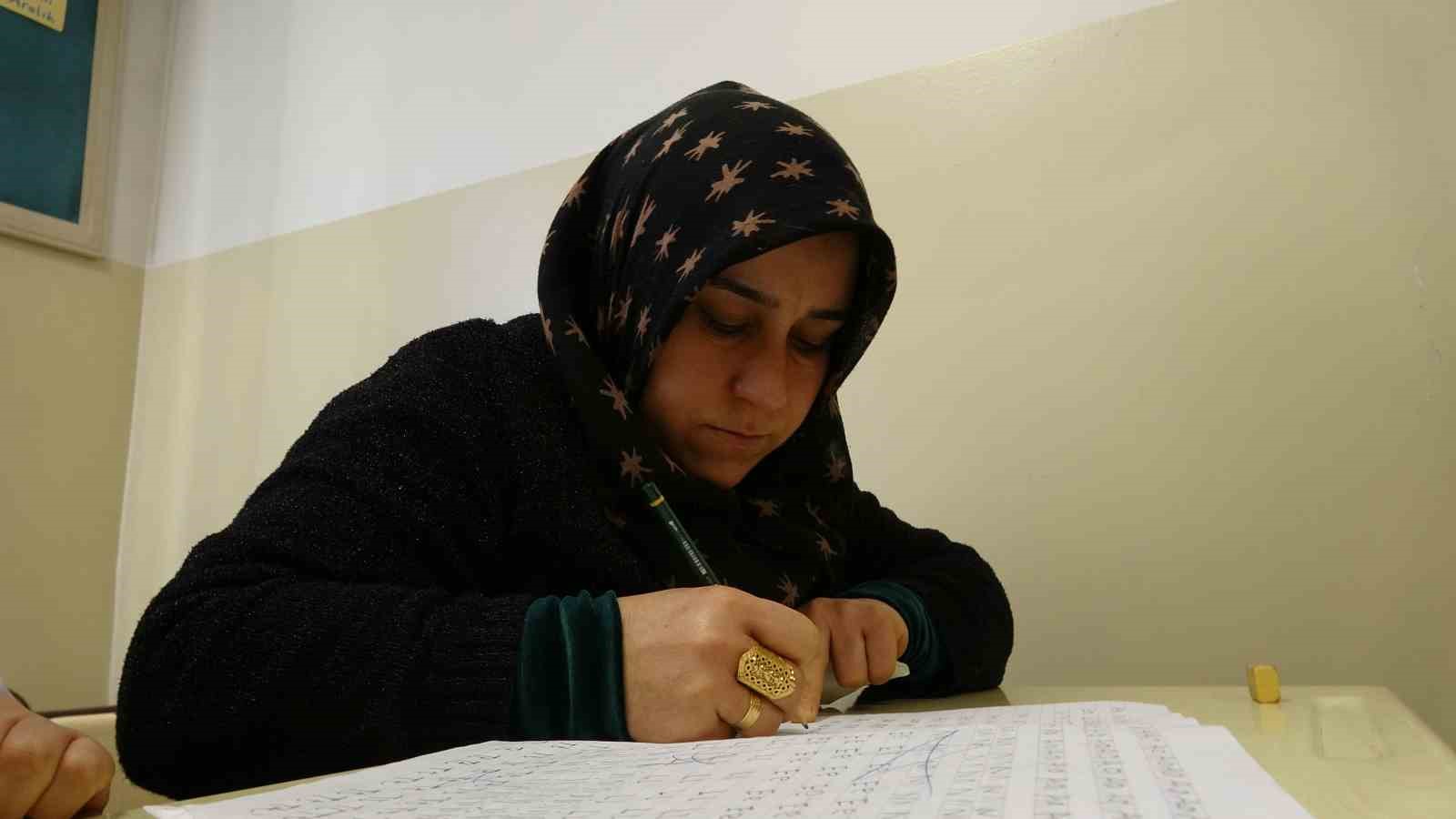 Okula gidemedikleri için hayalleri yarım kaldı
