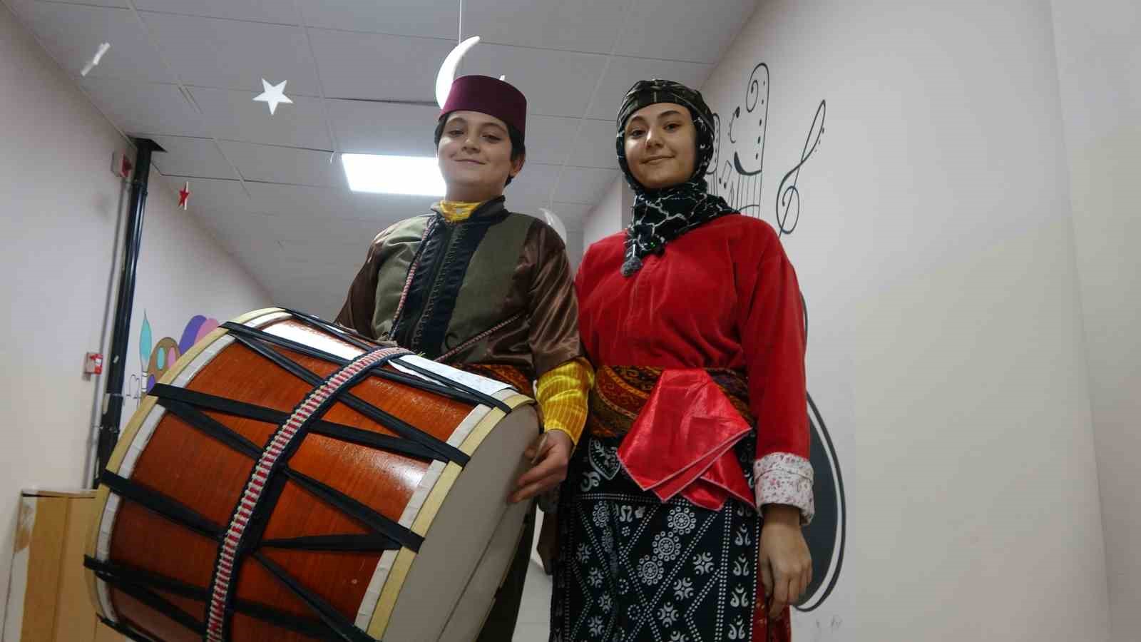 Okullar ramazanın manevi havasına göre süslendi
