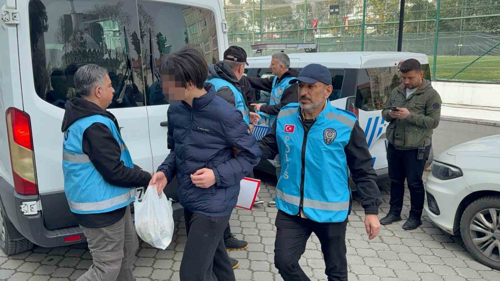 Okullara yönelik asılsız paylaşımlara operasyon: 6’sı çocuk 7 gözaltı
