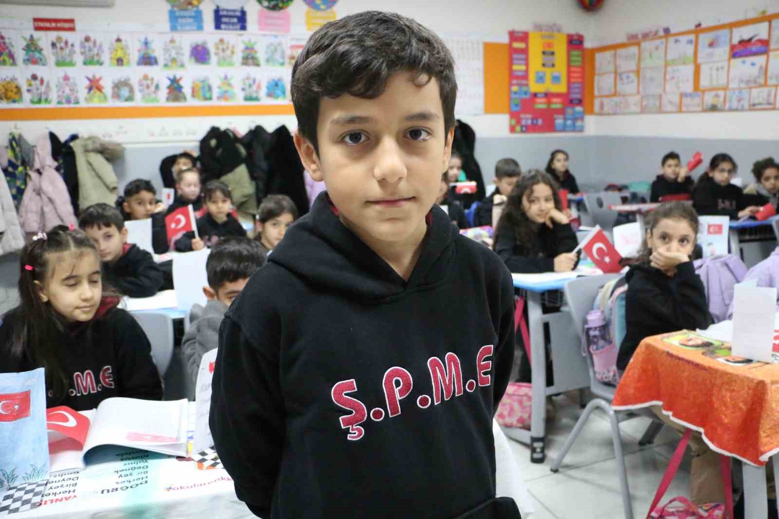 Okullarda ikinci dönem ’bayrak’ temasıyla başladı
