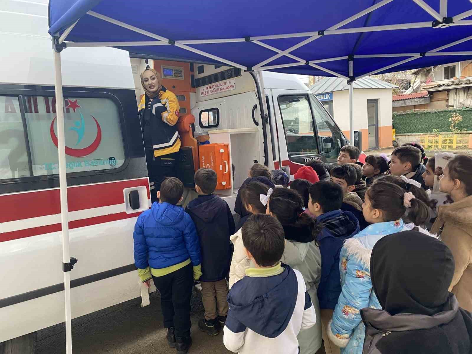 Okullarda sağlık okur yazarlığı eğitimi verildi
