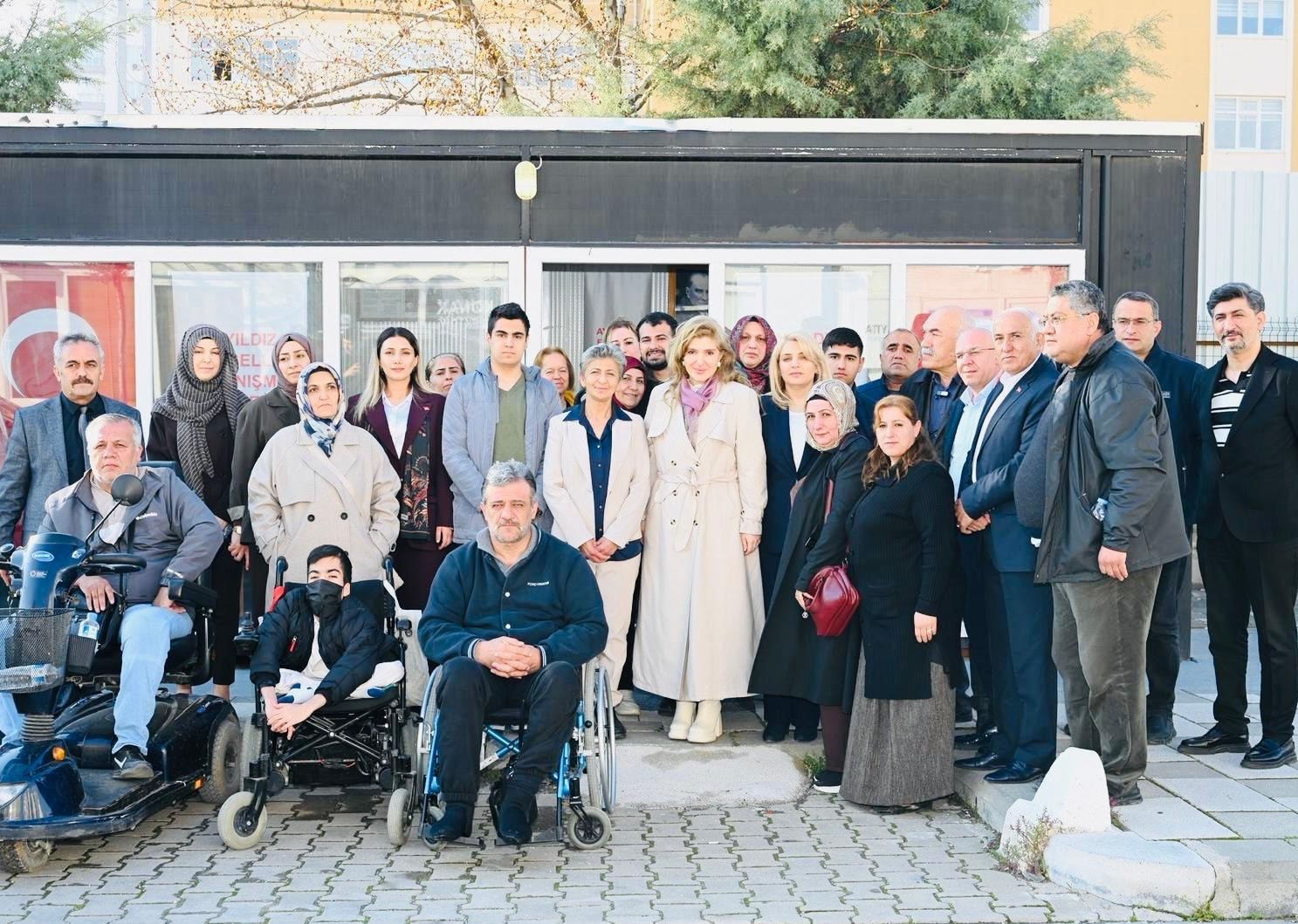 Ölmeztoprak’tan sahada yoğun temaslar

