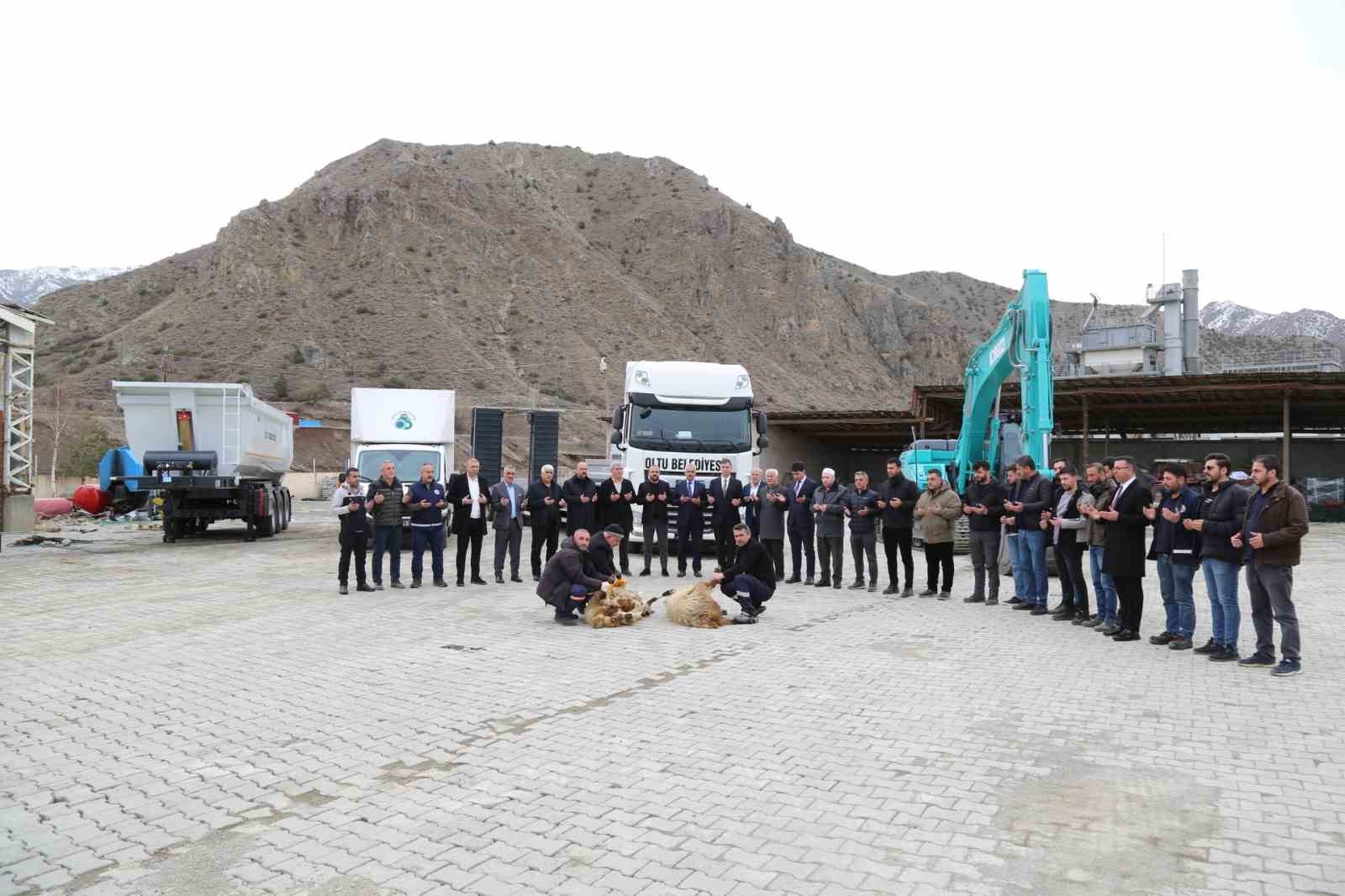 Oltu Belediyesi araç filosunu güçlendirdi
