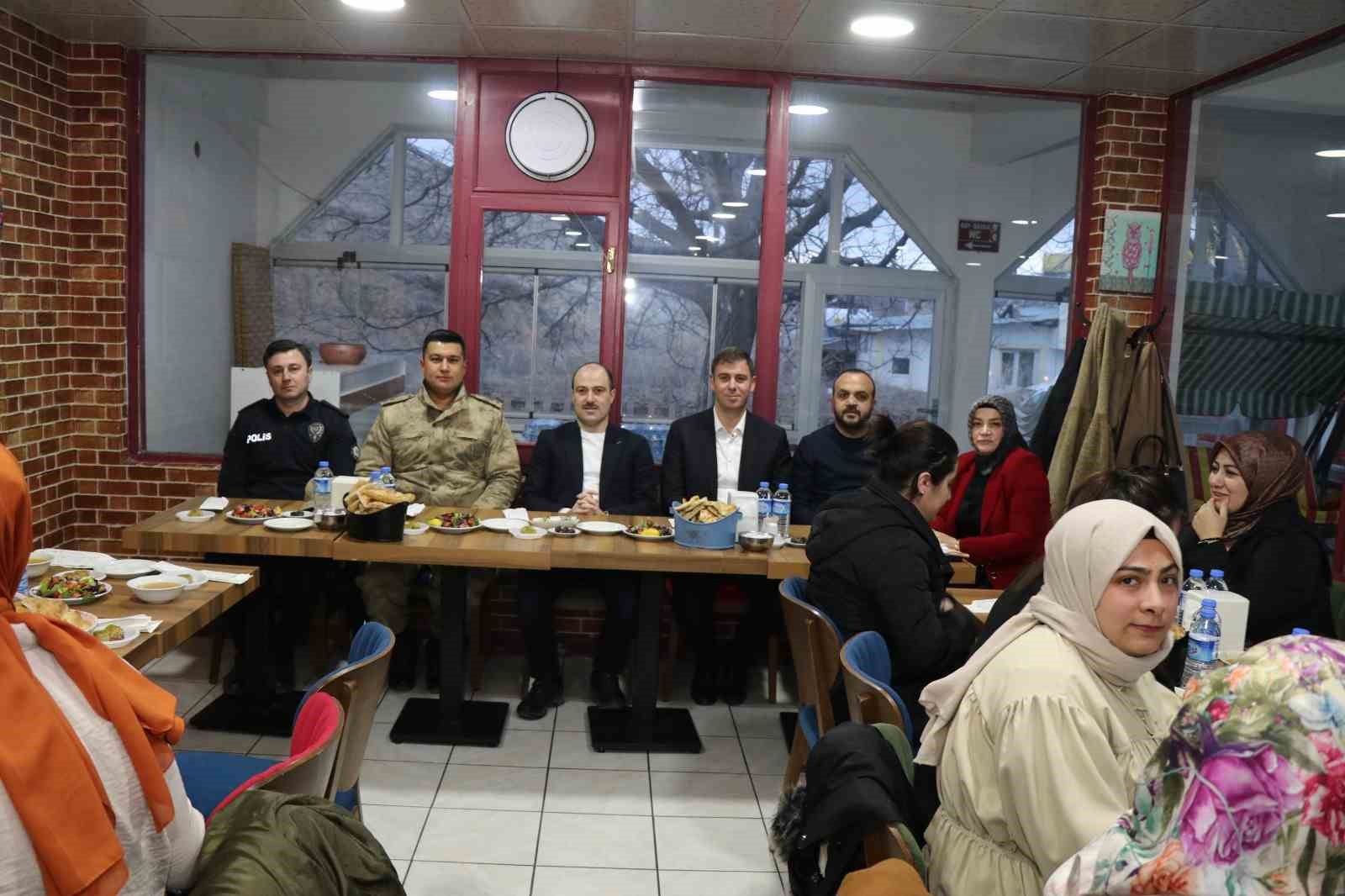 Oltu Kaymakamlığı  kadınları unutmadı
